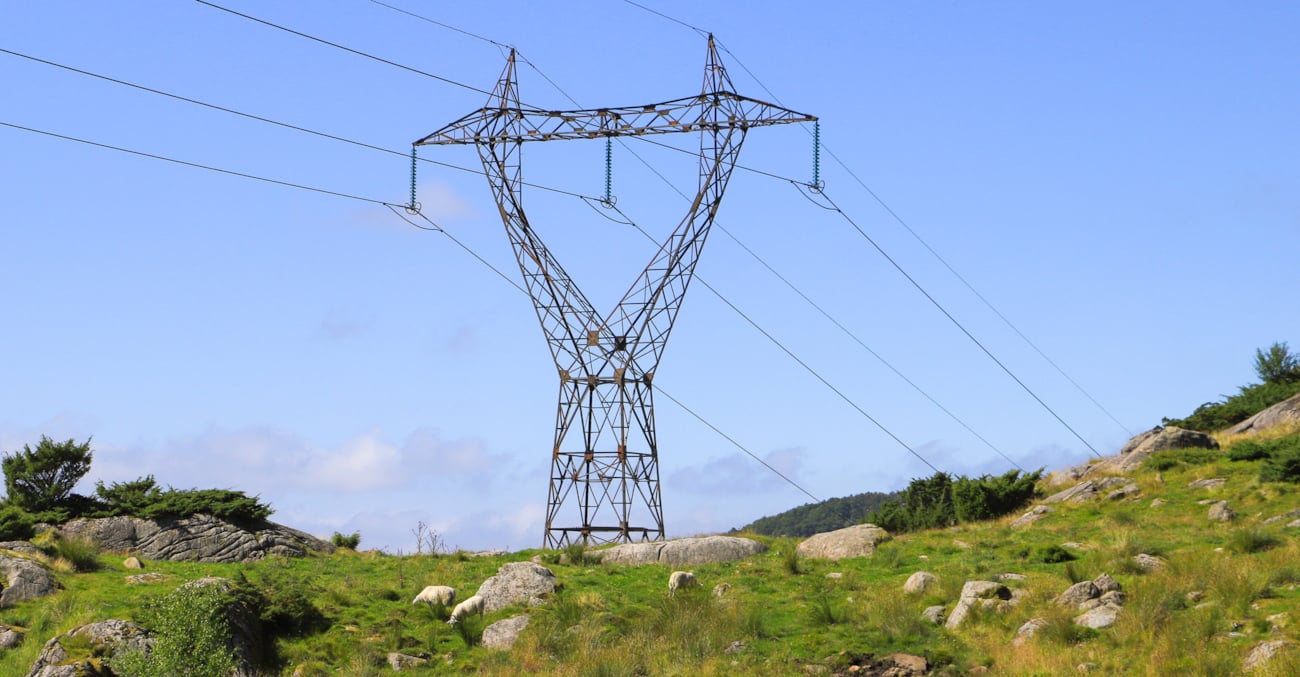 Bilde av høyspentmast i Norge