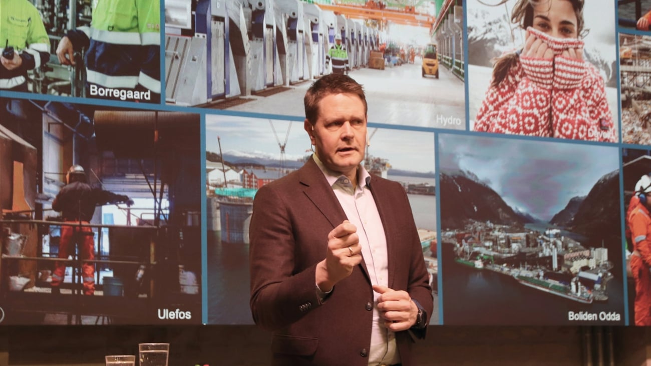 Folk på scene i forbindelse med konjunkturrapporten