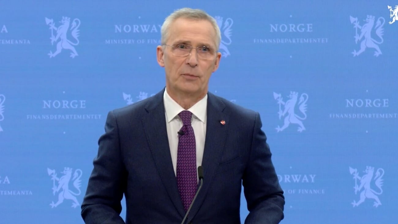 Bilde av person ved talerstol