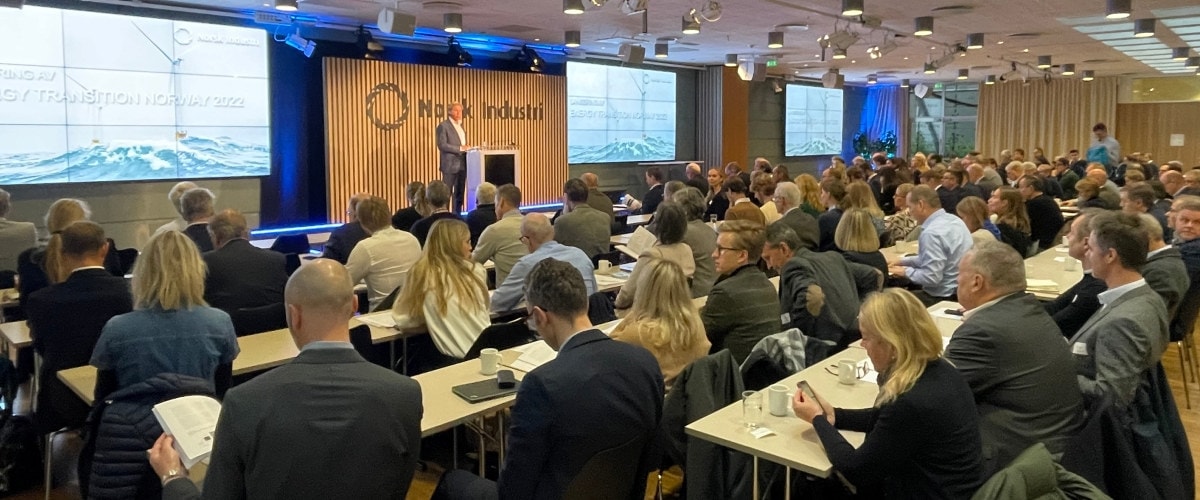 Fullsatt sal på seminar